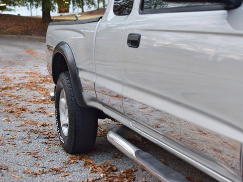 Used 2003 Toyota Tacoma SR5 image 13