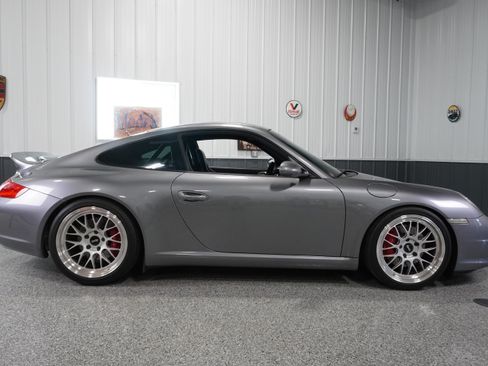 Used 2005 Porsche 911 Carrera S RWD image 5