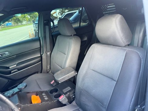 Used 2017 Ford Explorer 4WD Police Interceptor image 14