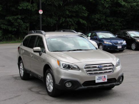 Used 2015 Subaru Outback 2.5i Premium AWD/4WD image 14