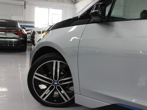 Used 2017 BMW i3 image 11
