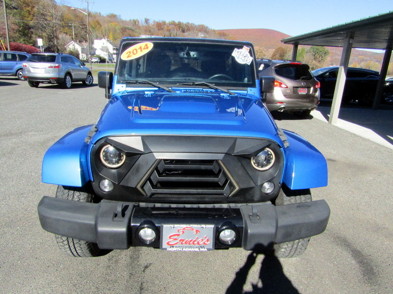 Used 2014 Jeep Wrangler 4WD Unlimited Polar Edition image 4