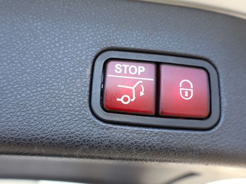 Used 2015 Mercedes-Benz GL 450 image 34