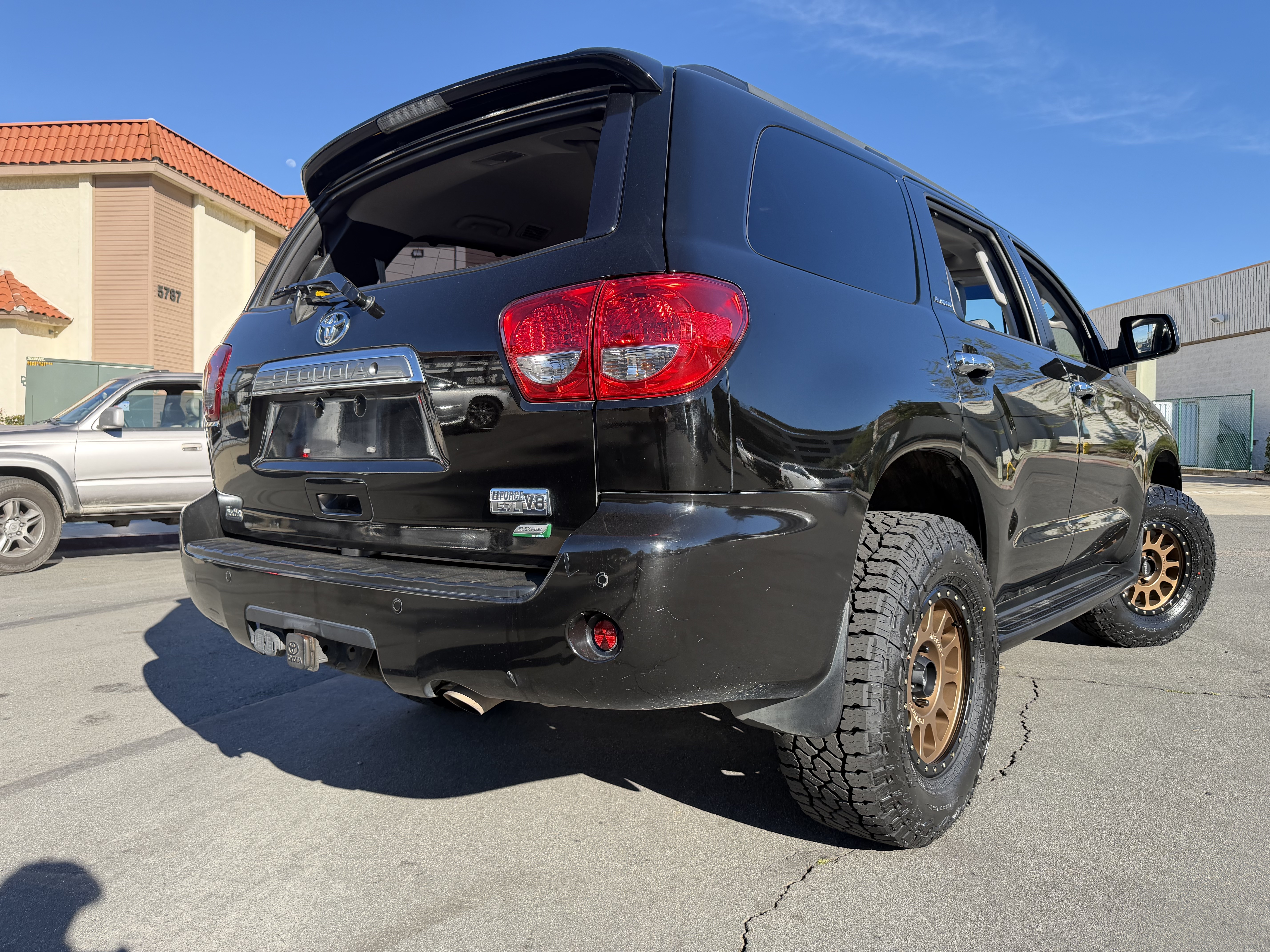 Used 2012 Toyota Sequoia Platinum AWD/4WD image 8