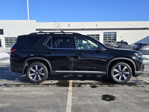 Used 2023 Honda Pilot Elite image 9
