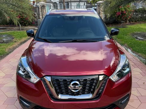 Used 2020 Nissan Kicks SR FWD image 2
