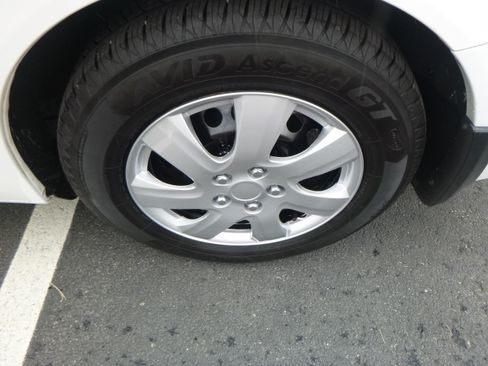 Used 2015 Honda Civic LX image 9