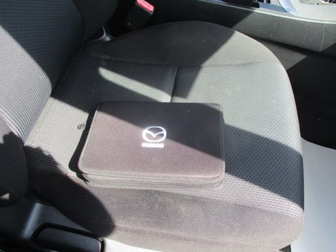 Used 2011 MAZDA MAZDA3 i Sport Sedan FWD image 22