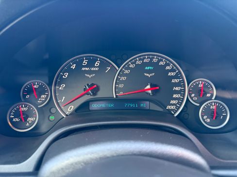 Used 2005 Chevrolet Corvette Coupe RWD image 85