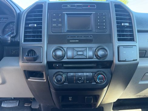 Used 2017 Ford F250 2WD Regular Cab Super Duty image 15