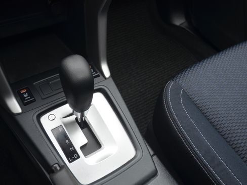 Used 2016 Subaru Forester 2.5i Premium image 19