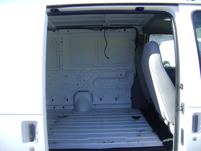 Used 2000 Ford E-350 and Econoline 350 Extended Super Duty RWD image 7