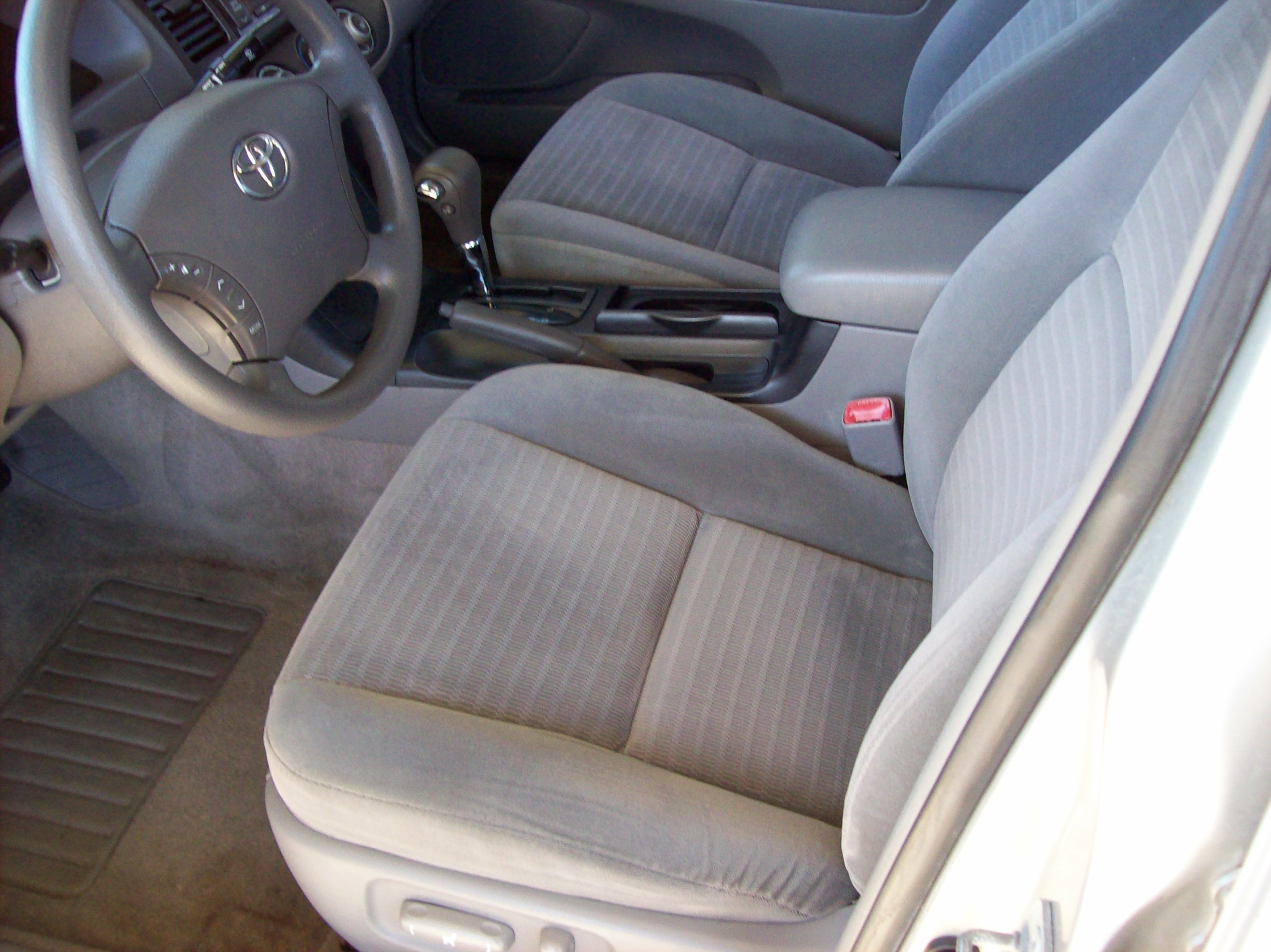 Used 2006 Toyota Camry LE Sedan 4D FWD image 10