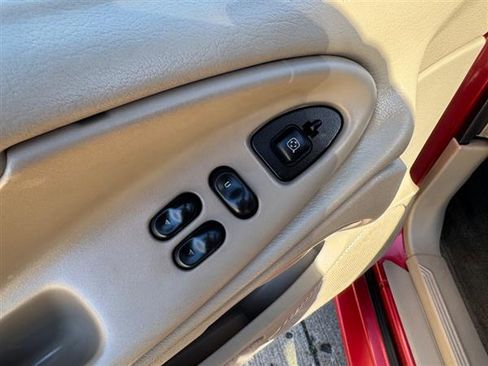 Used 2000 Ford Mustang image 11