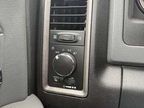 Used 2016 RAM 3500 Tradesman image 8