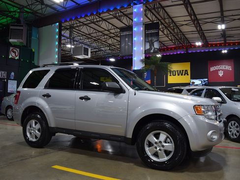 Used 2010 Ford Escape XLT image 13