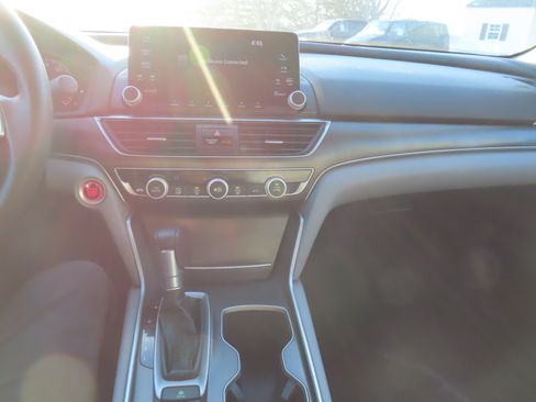 Used 2018 Honda Accord LX image 15