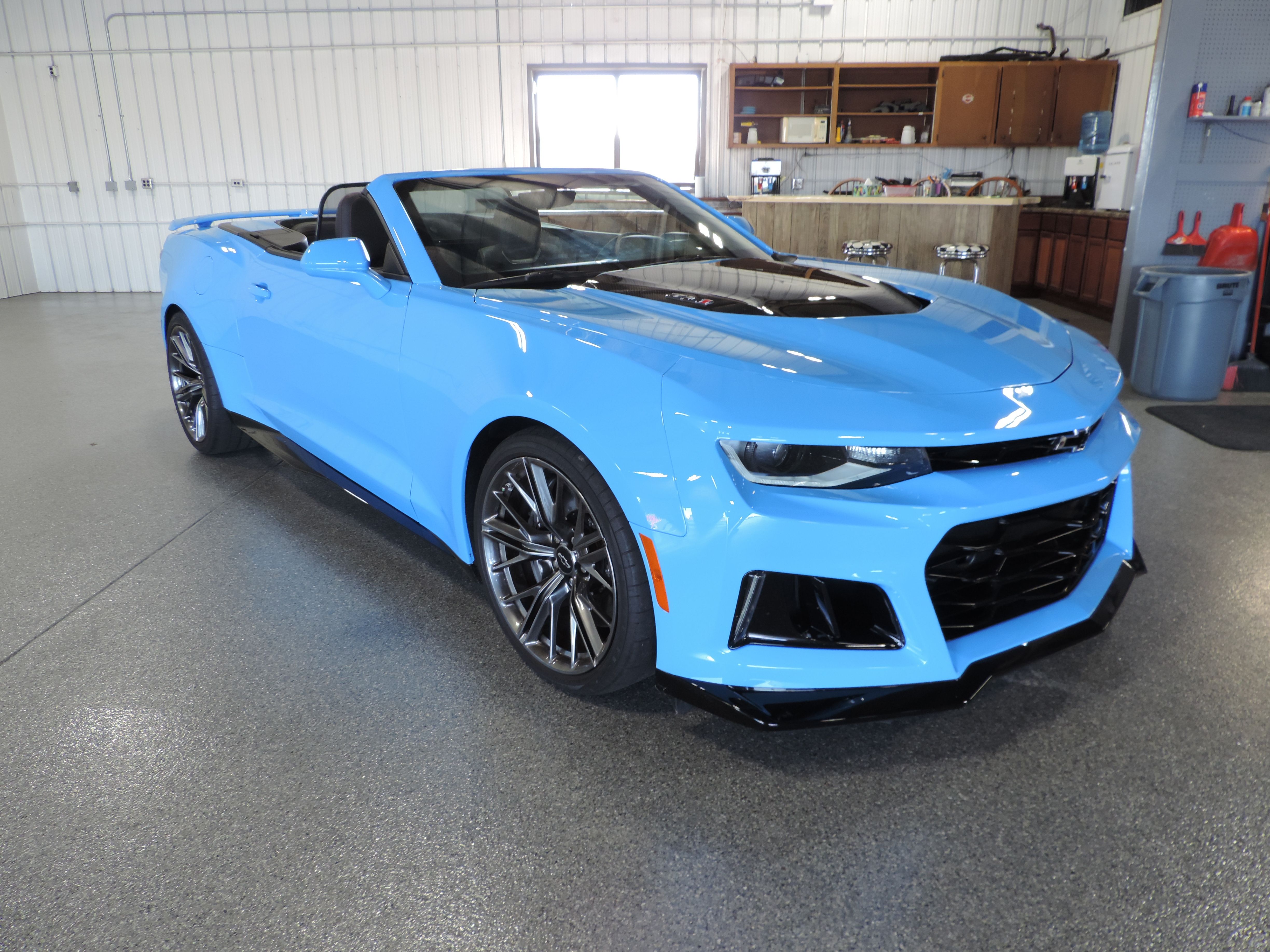 Used 2022 Chevrolet Camaro ZL1 Convertible RWD image 27