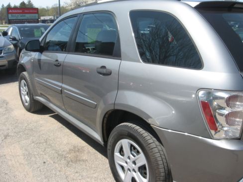 Used 2006 Chevrolet Equinox LS FWD image 6