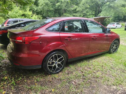 Used 2017 Ford Focus SEL image 5