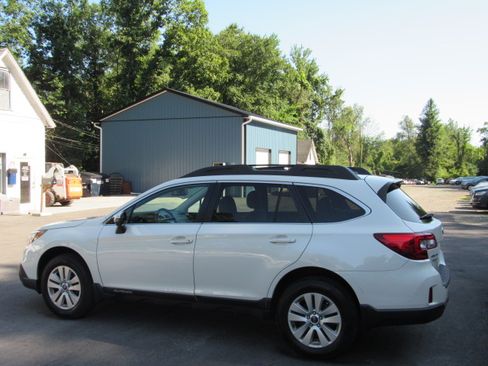 Used 2015 Subaru Outback 2.5i Premium AWD/4WD image 5