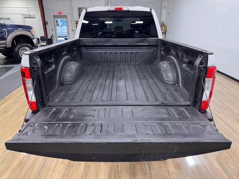 Used 2017 Ford F250 XLT image 8