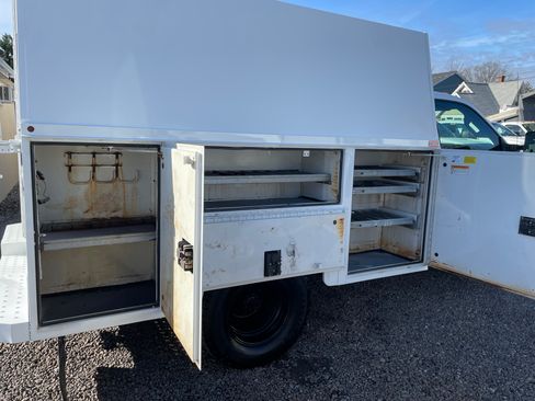 Used 2012 Ford F350 image 9