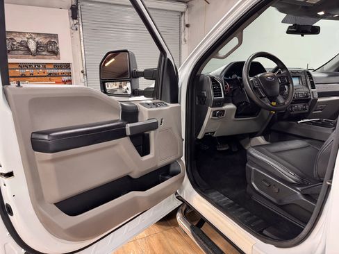 Used 2018 Ford F250 XLT image 11