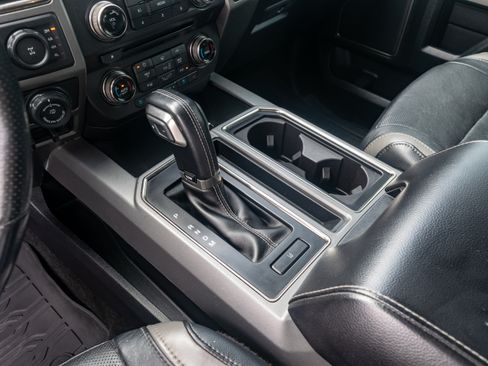 Used 2018 Ford F150 Raptor image 19
