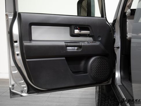 Used 2007 Toyota FJ Cruiser 4WD image 21