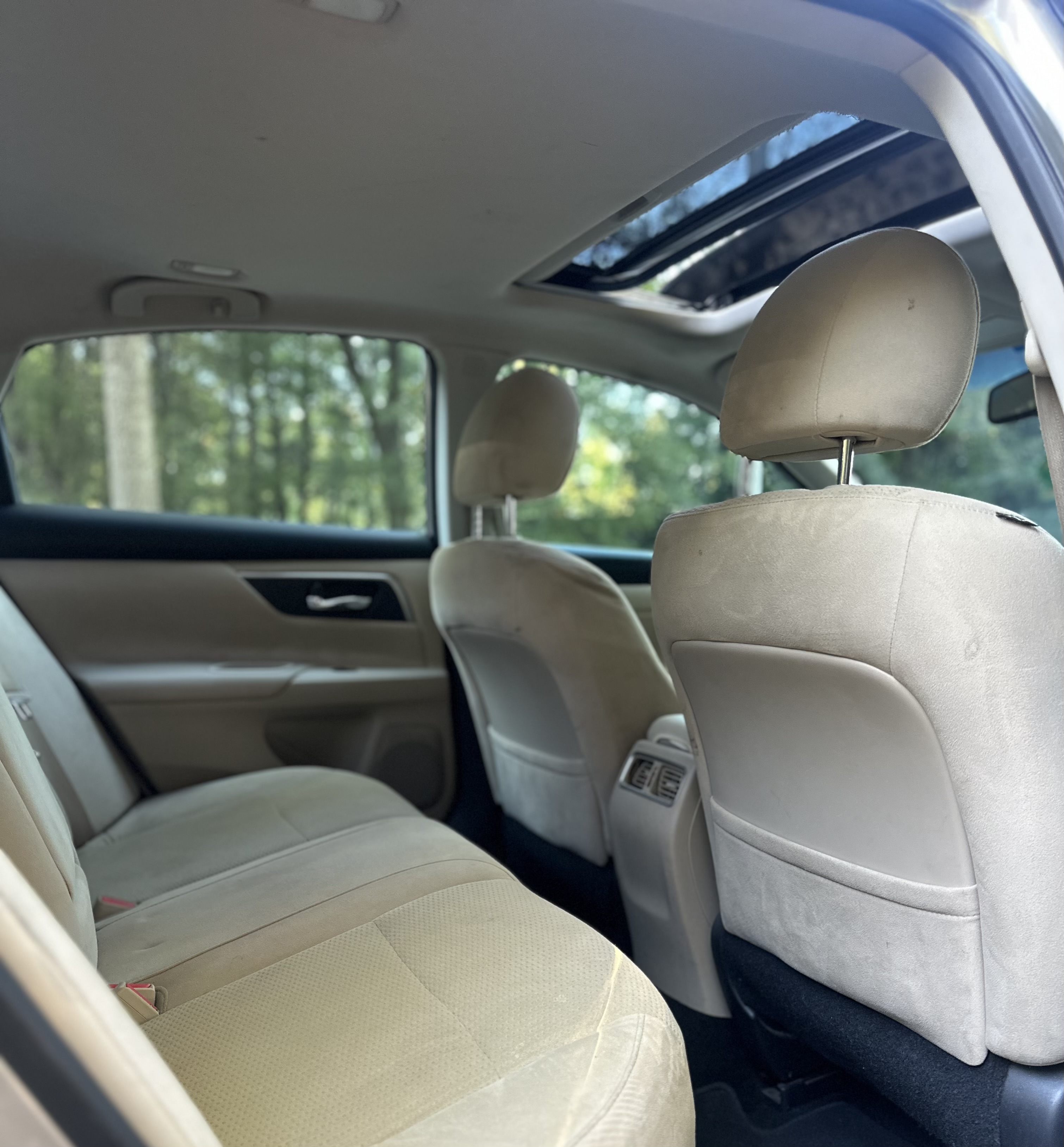 Used 2015 Nissan Altima SV FWD image 16