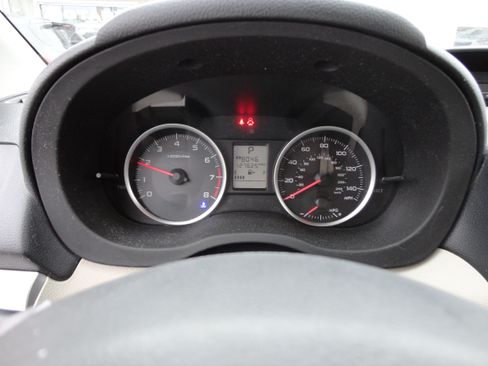 Used 2013 Subaru XV Crosstrek 2.0i Premium image 7