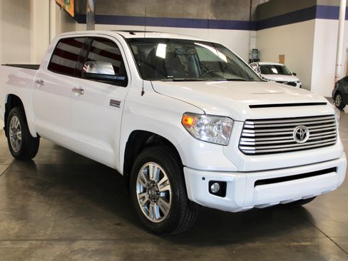Used 2017 Toyota Tundra image 2