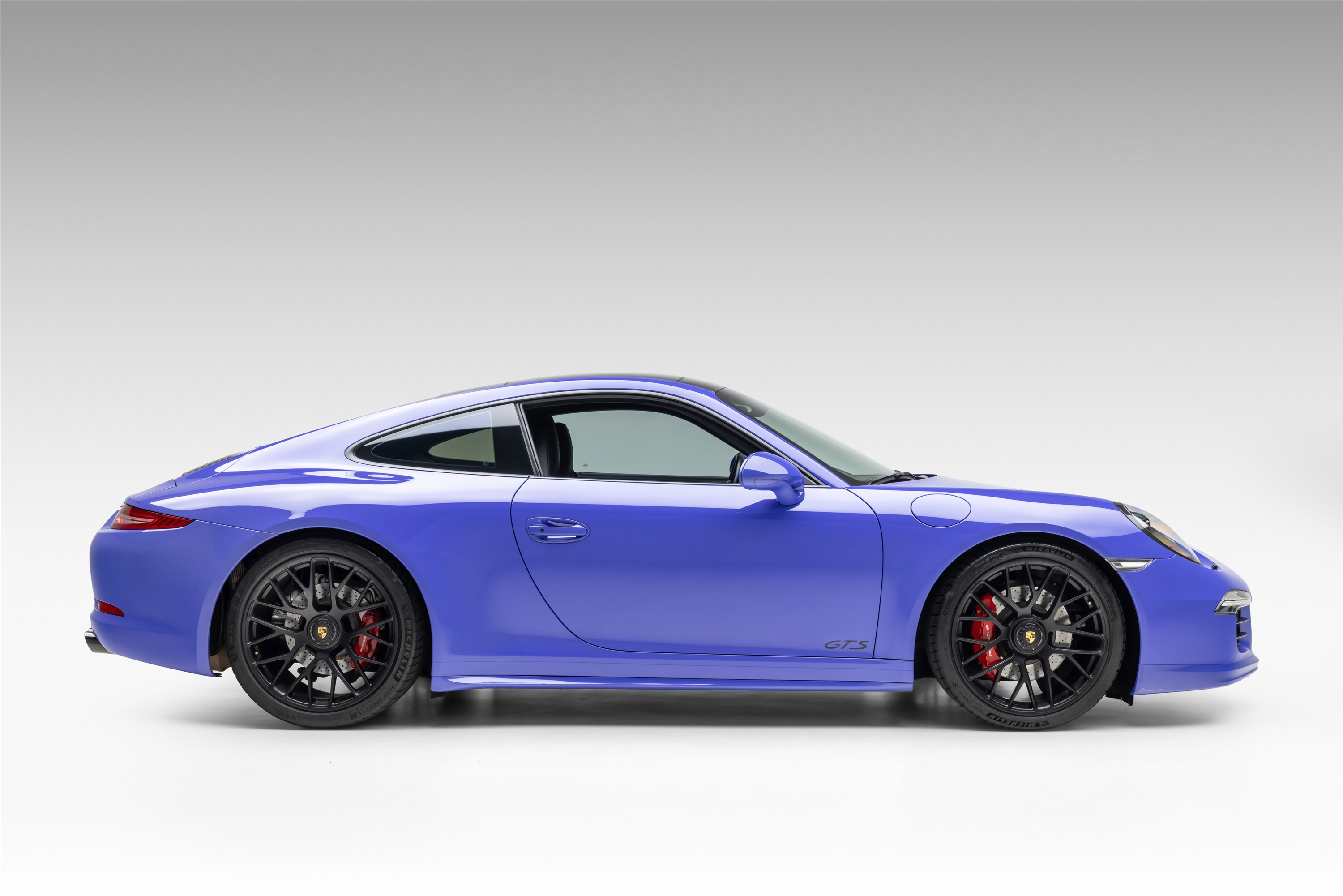 Used 2016 Porsche 911 Carrera GTS Coupe 2 wheel drive image 10