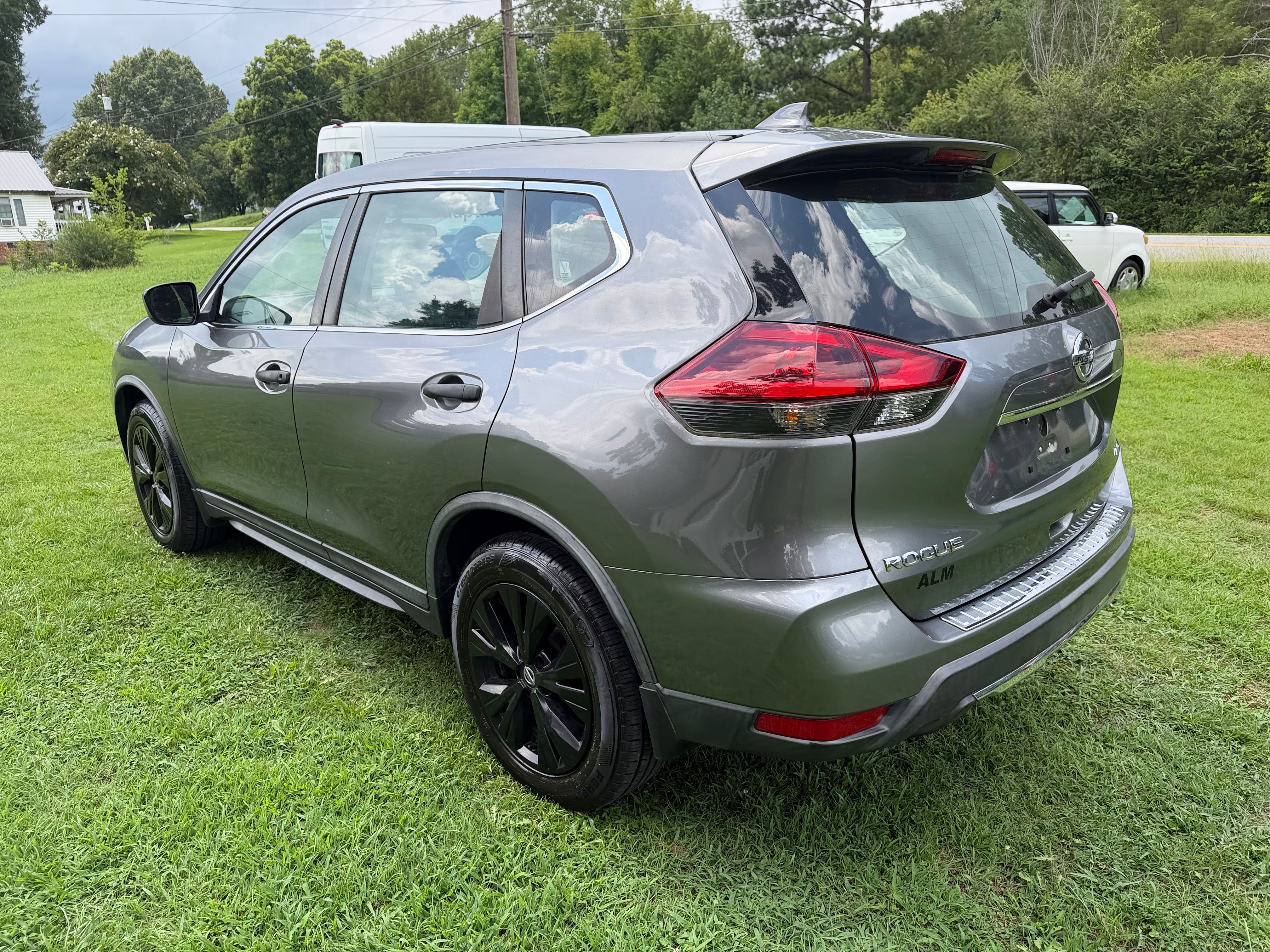 Used 2018 Nissan Rogue AWD image 14