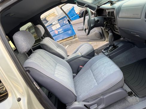 Used 2000 Toyota Tacoma PreRunner image 22