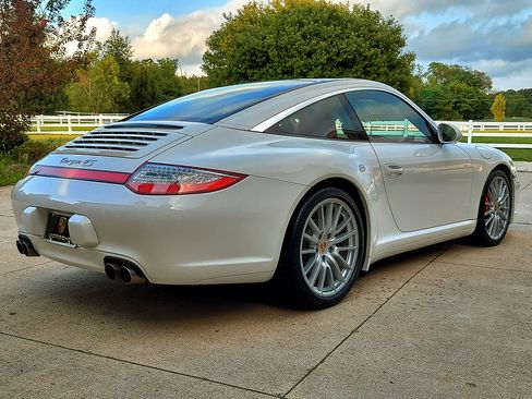 Used 2011 Porsche 911 Targa 4S AWD/4WD image 19