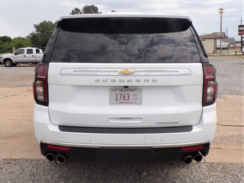 Used 2022 Chevrolet Suburban Premier image 14