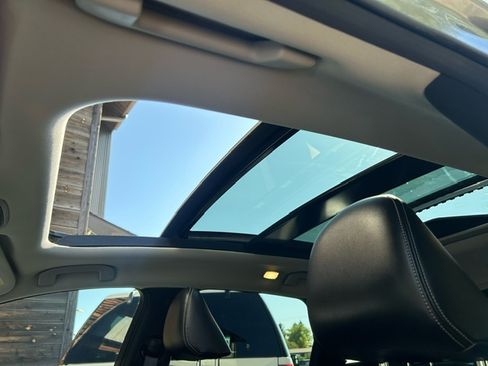 Used 2021 INFINITI QX50 Essential image 17