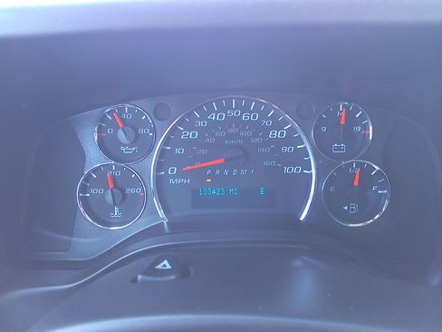 Used 2019 Chevrolet Express 2500 image 12