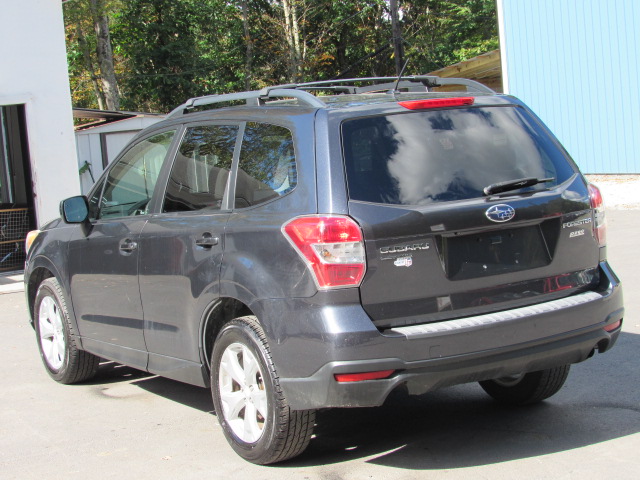 Used 2014 Subaru Forester 2.5i Premium AWD/4WD image 7