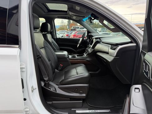 Used 2019 GMC Yukon SLT image 23