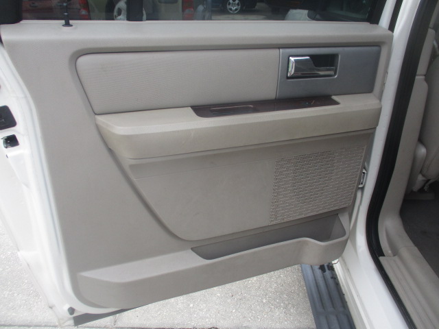 Used 2008 Ford Expedition EL 2WD Limited image 20