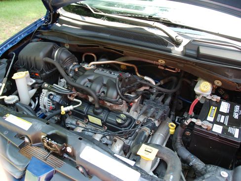 Used 2010 Dodge Grand Caravan SE FWD image 12