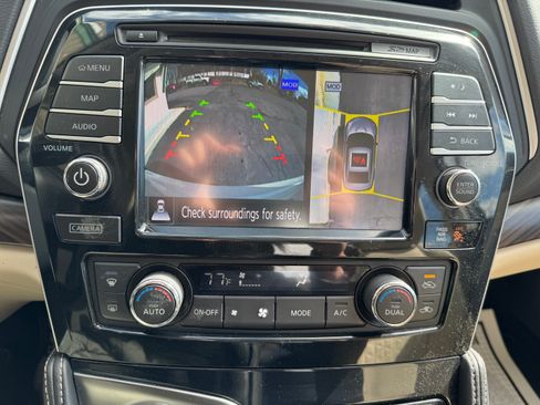 Used 2017 Nissan Maxima Platinum image 21