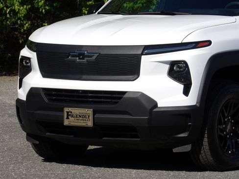 Used 2024 Chevrolet Silverado EV W/T image 9