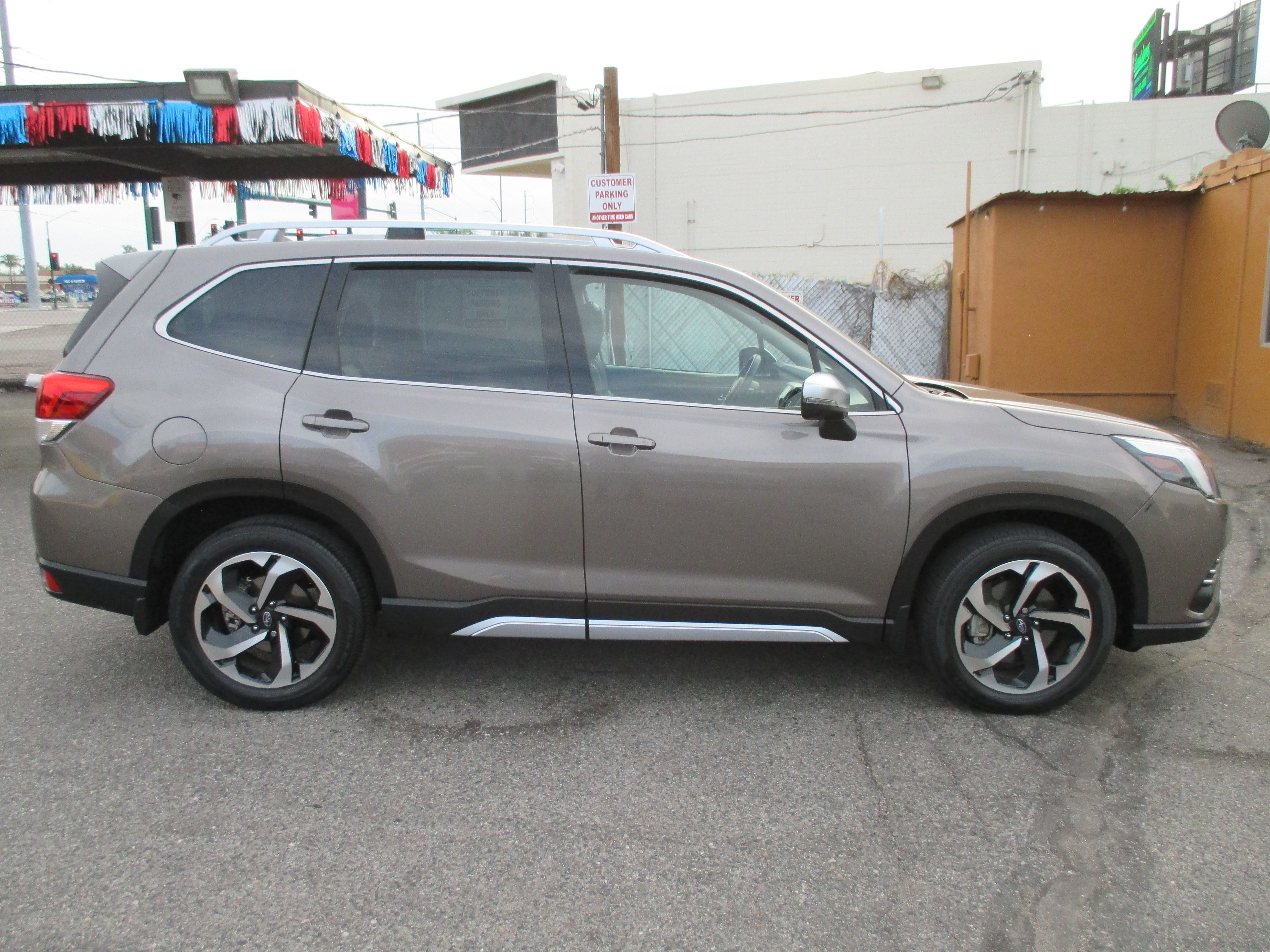 Used 2023 Subaru Forester Touring w/ POPULAR PACKAGE #2 AWD/4WD image 2