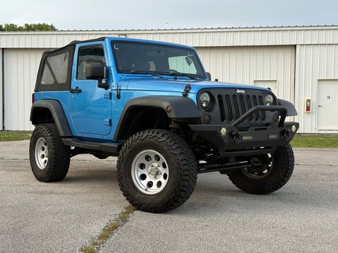 Used 2010 Jeep Wrangler 4WD Sport image 3