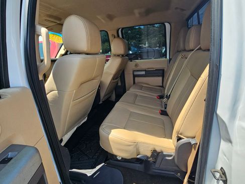 Used 2015 Ford F250 4x4 Crew Cab Super Duty image 5