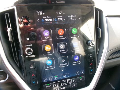 Used 2024 Subaru Crosstrek 2.0i Premium image 17